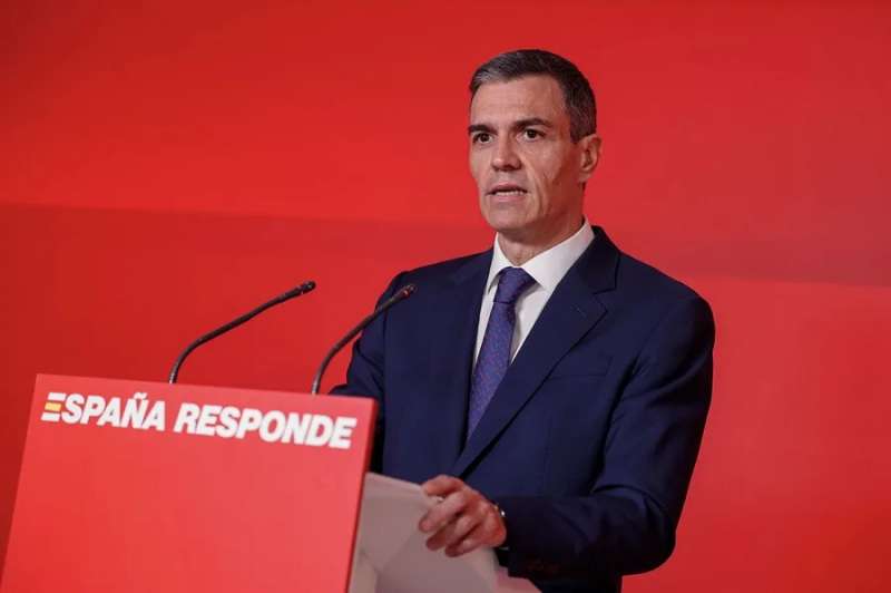 El presidente del Gobierno y lder del PSOE, Pedro Snchez,durante la rueda de prensa sobre Santos Cerdn. EFEDaniel Gonzalez

