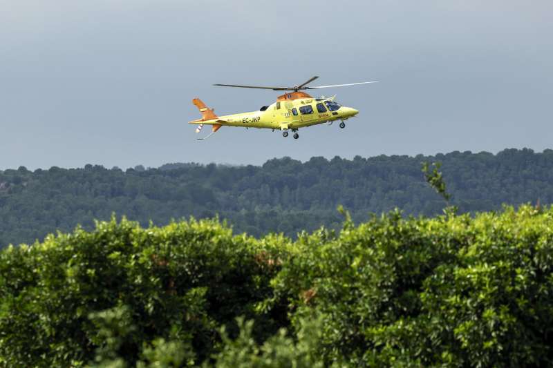 Imagen de archivo de un helicÃ³ptero en una intervenciÃ³n. EFE/Biel AliÃ±o
