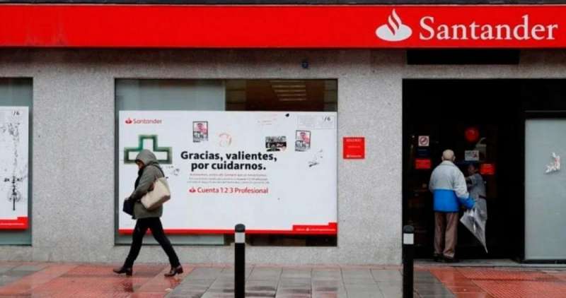 Oficina del Banco Santander. // EFE.