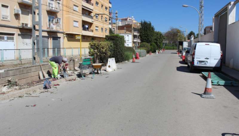 Los trabajos del cambio del vallado. EPDA