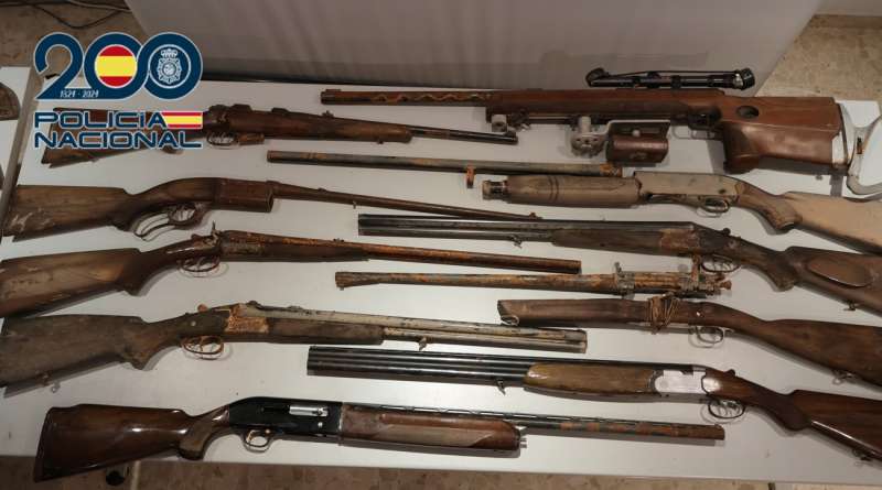 Armas intervenidas en la operaci�n, en una imagen de la Polic�a Nacional.
