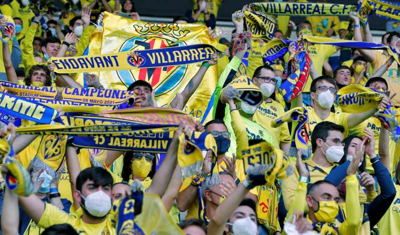Los abonados del Villarreal ya ha retirado sus entradas y el resto se pondrá a disposición del público general. /EPDA