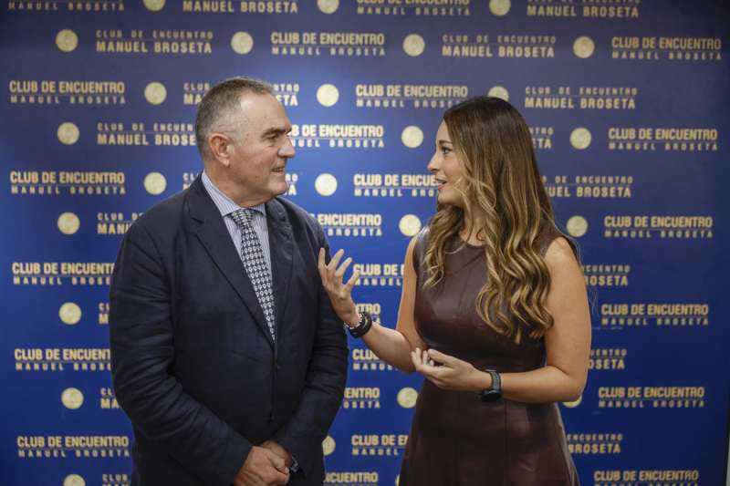 El vicepresidente segundo y conseller para la Recuperacin Econmica y Social de la Comunitat Valenciana, Francisco Jos Gan Pampols, y la comisionada especial del Gobierno para la reconstruccin tras la dana, Zulima Prez, en una imagen reciente. EFEBiel Alio
