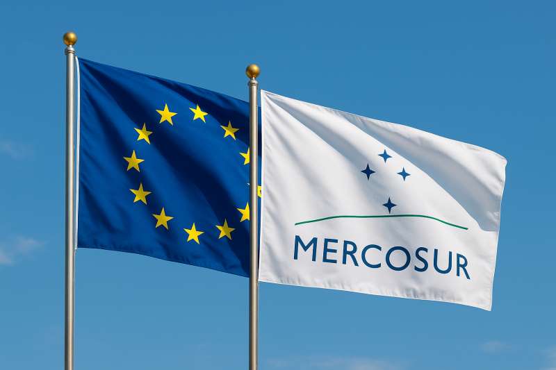 Banderes de la Uni Europea i Mercosur.EPDA