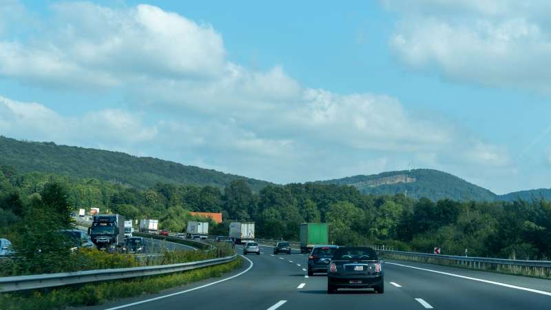 Imagen de archivo de desplazamiento en carretera | EPDA