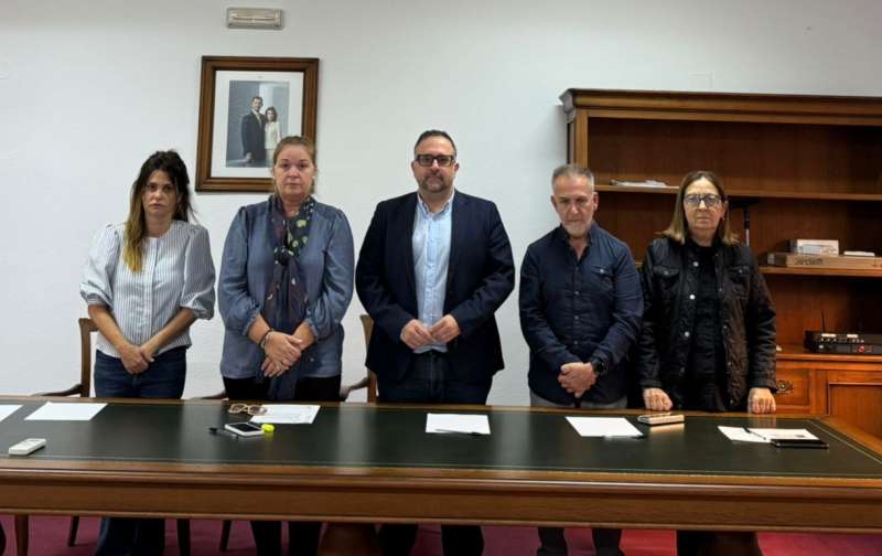La corporacin municipal de Llocnou de la Corona. EPDA