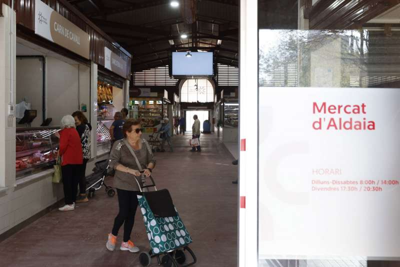 Imagen del mercado de Aldaia el da de su reapertura tras la dana. EFEJorge ZapataArchivo
