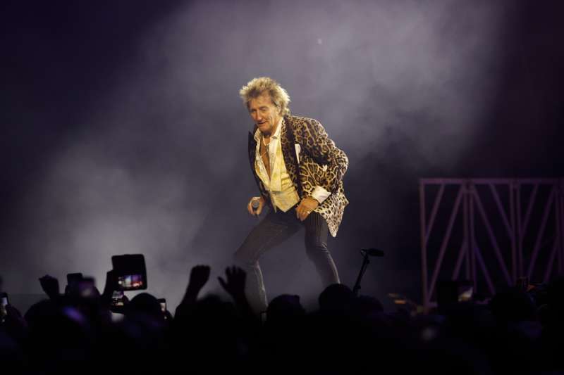 Imagen de archivo del msico britnico Rod Stewart durante un concierto en A Corua en 2024.- EFE Kiko Delgado

