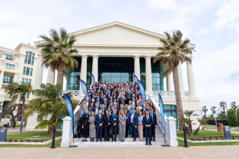 Foto de familia Conferencia Anual de EARTO 2025 en Valencia organizada por REDIT