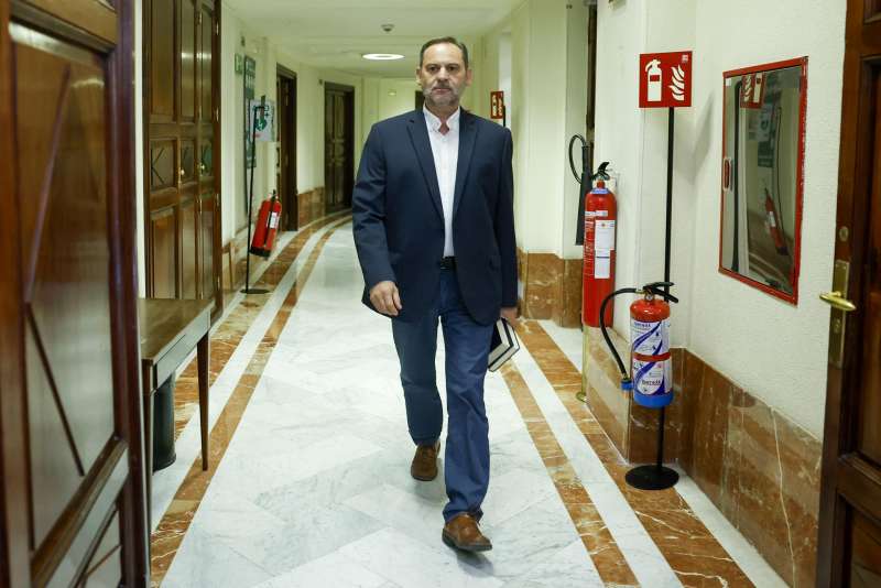 El exministro Jos Luis balos a su salida del pleno del Congreso celebrado este martes. EFEChema Moya
