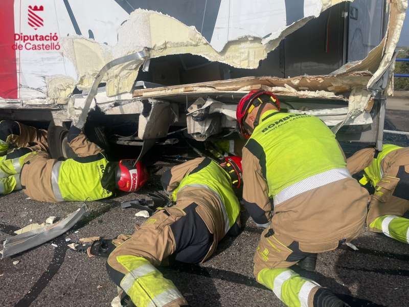 Un momento durante el rescate en el accidente./EPDA