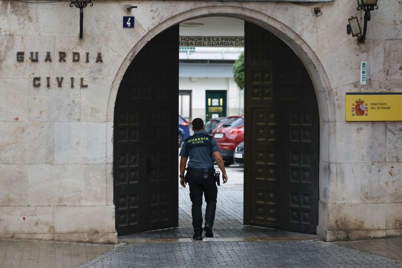 Acceso a la comandancia de la Guardia Civil de Valencia. EFEBiel Ali�oArchivo
