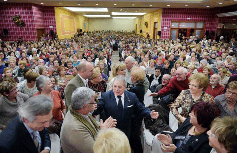 Instante del multitudinario acto Instante del multitudinario acto