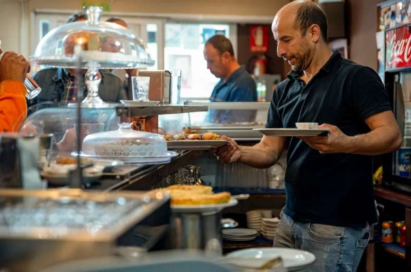 El propietario de una pastelera valenciana.  EPDA