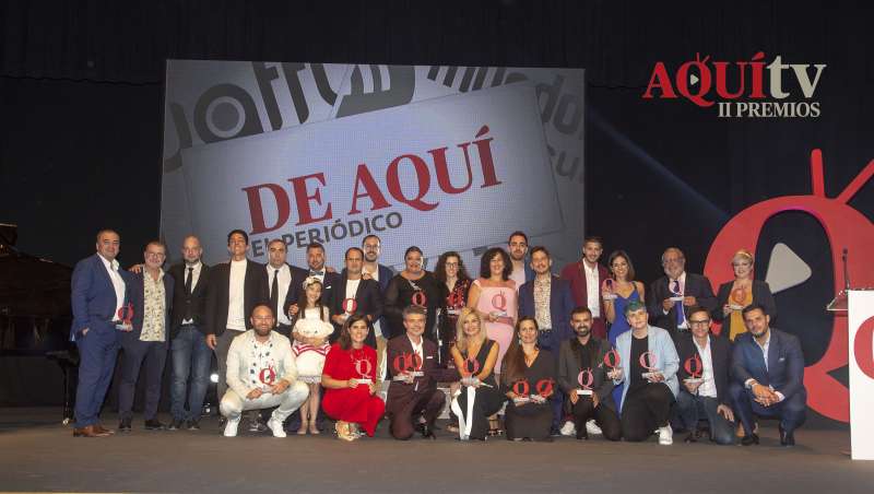 Foto familia de los II Premios Aquí TV. Fotos: Elvira Folguerá