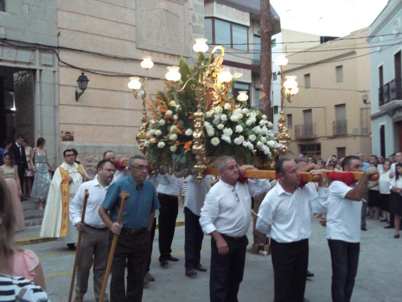 Imagen de Santa Ana en procesión. EPDA