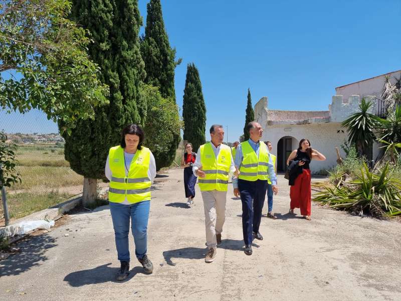 Visita del conseller de Emergencias e Interior, Juan Carlos Valderrama, a Riba-roja de Tria. EPDA