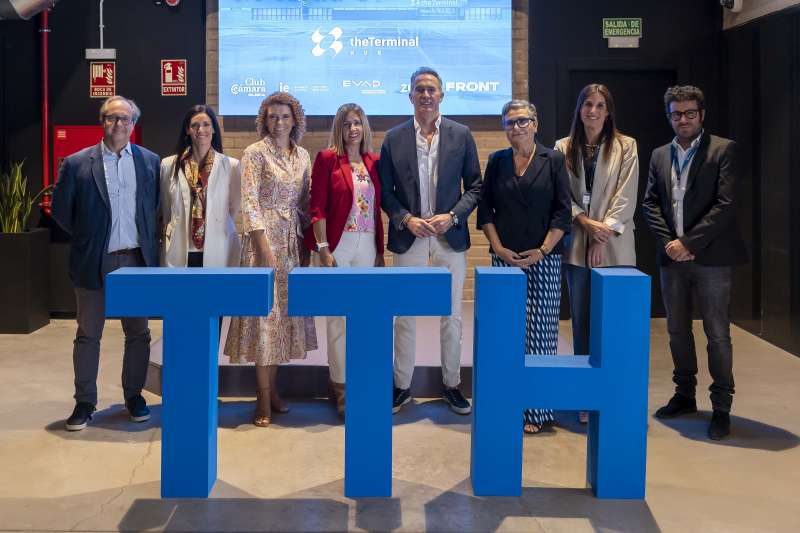 Ignacio Alio, Mercedes Frochoso, Sandra Deltell, ngela Prez, Quique Calabuig, M Jos Mainar, Sara Castell y Ricardo Orts.EPDA