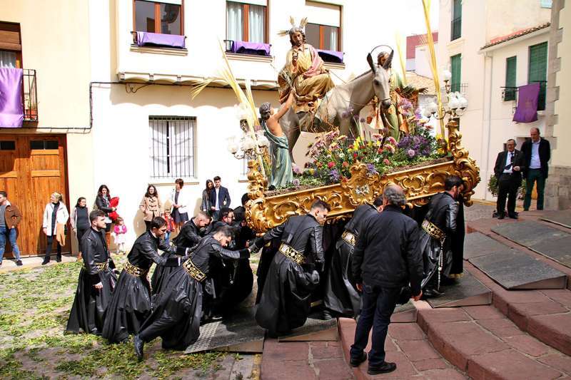 Un acto de la Semana Santa Saguntina en una imagen de archivo.  Foto: Kivi Osma
