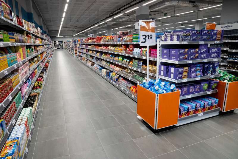 Imagen del pasillo de un supermercado.  EPDA 