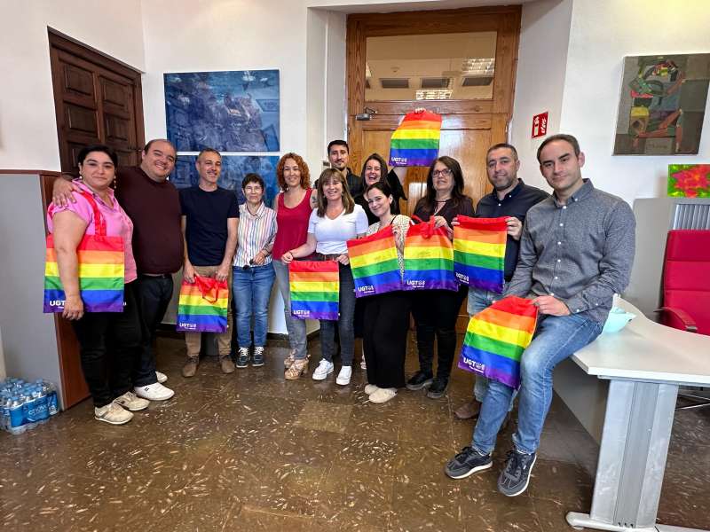 Representantes de UGT y ediles del Ayuntamiento de Sagunt.  EPDA