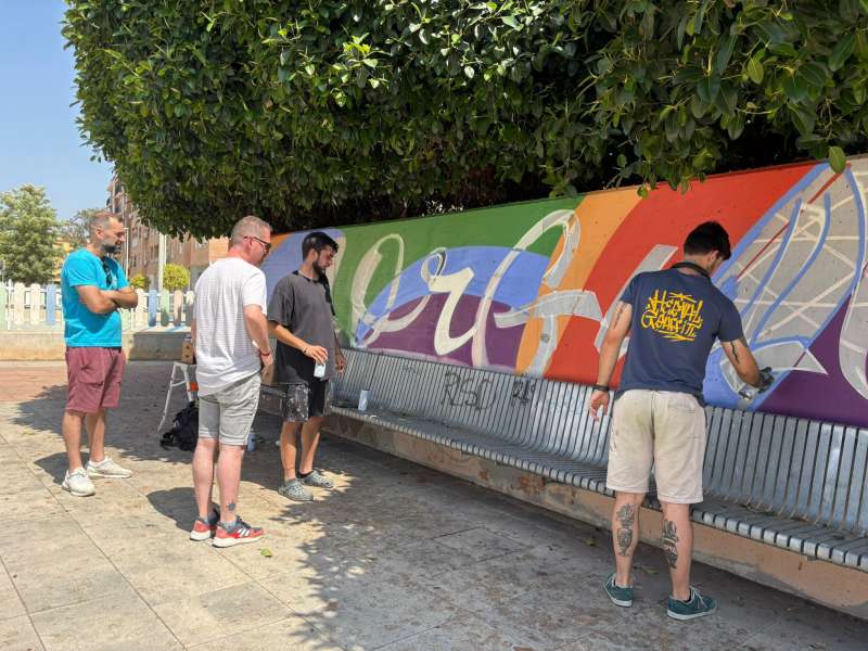 El mural confeccionat per lOrgull a Foios. EPDA