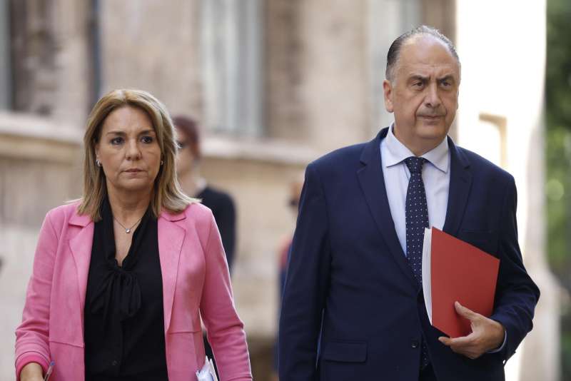La vicepresidenta primera y portavoz del Consell, Susana Camarero, y el conseller de Emergencias, Juan Carlos Valderrama. EFEBiel Alio
