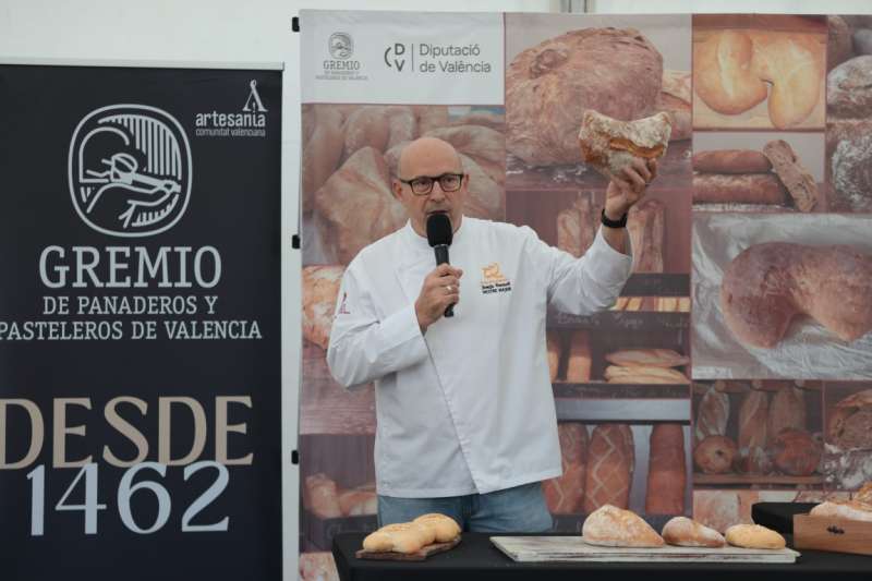 La Pataqueta se ha convertido en la protagonista de esta edicin, en la que se ha dado a conocer este pan tradicional como parte esencial del esmorzaret valenciano
