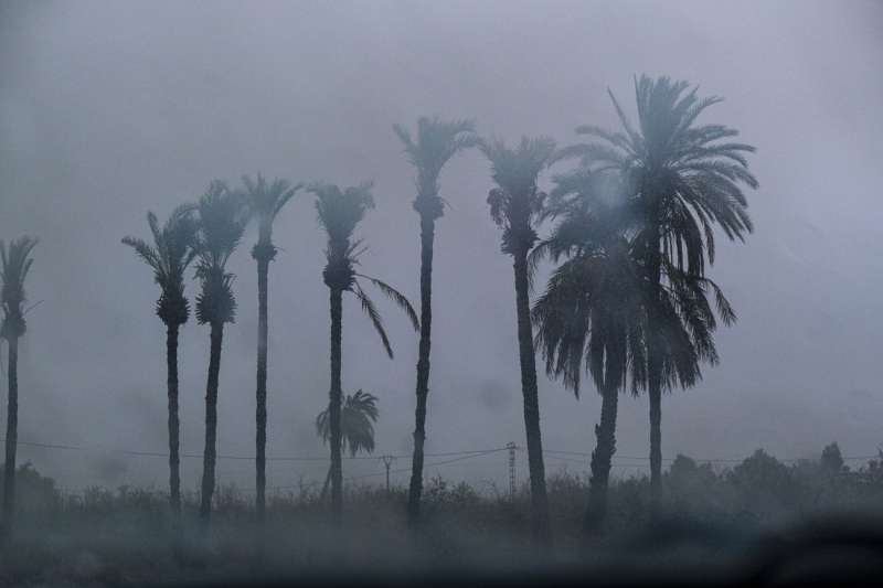 Fuerte tormenta registrada este jueves en La Foia, en Elx.. EFE Pablo Miranzo
