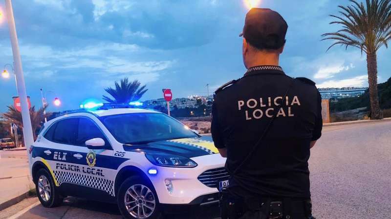 Imagen de archivo de la Policía Local de Elche. / EPDA
