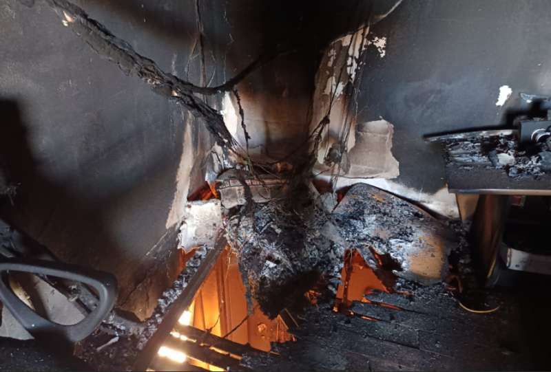 El edificio Ángel Flores del CAAT tras devastador incendio que afectó a su telescopio más antiguo. / Foto: Asociación Valenciana de Astronomía (AVA)