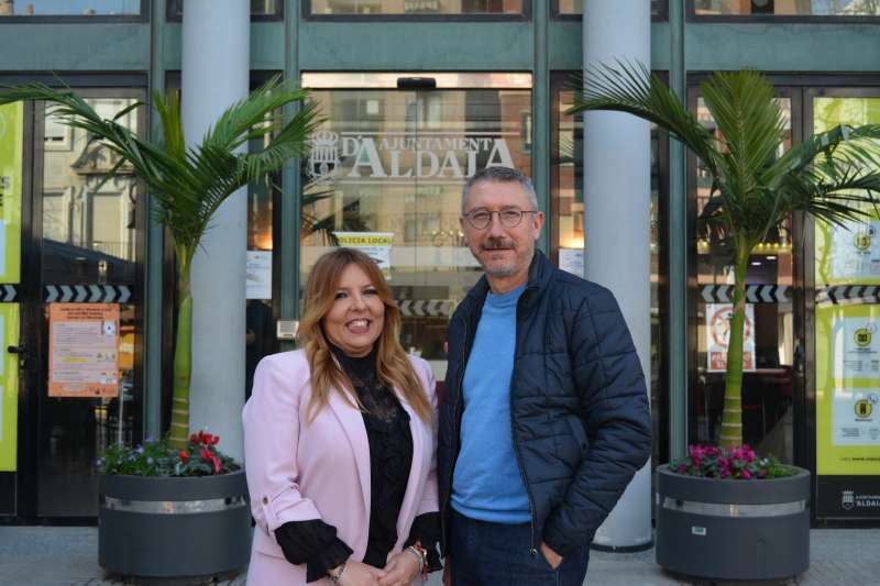 Presidenta de ACODA y el concejal de comercio de Aldaia. EPDA