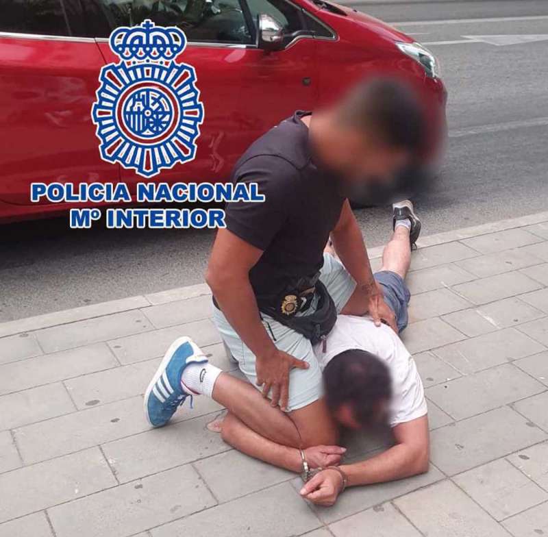 Imagen de la detención cedida por la Policía Nacional. EFE
