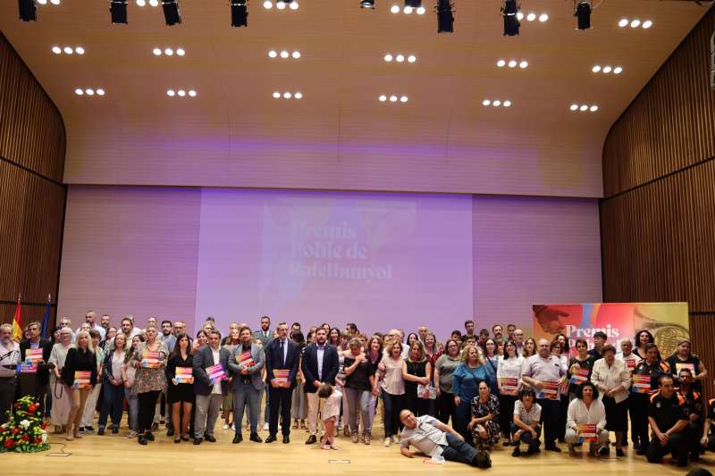 Els guardonats amb els Premis Poble de lltima edici. EPDA
