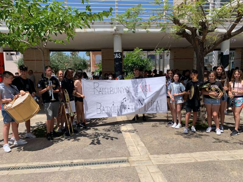 Protesta de la comunitat educativa de Rafelbunyol