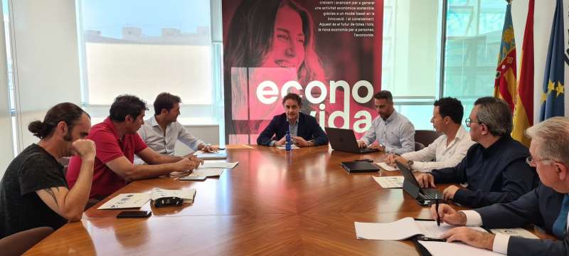 El secretario autonómico de Turisme ha presidido la primera mesa de trabajo con las principales entidades representativas de los festivales de música de la Comunitat Valenciana /EPDA