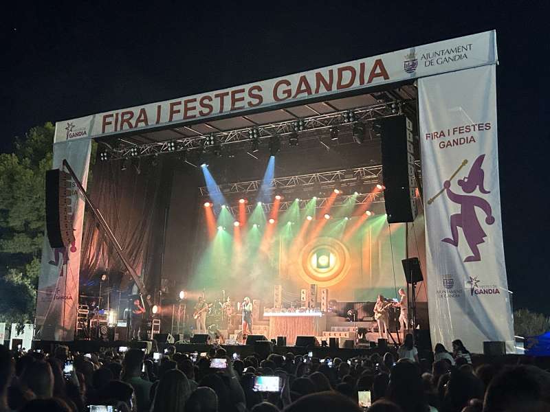 Concierto de Ana Mena en la Fira i Festes de Gandia 2023. /DANI NAVARRO