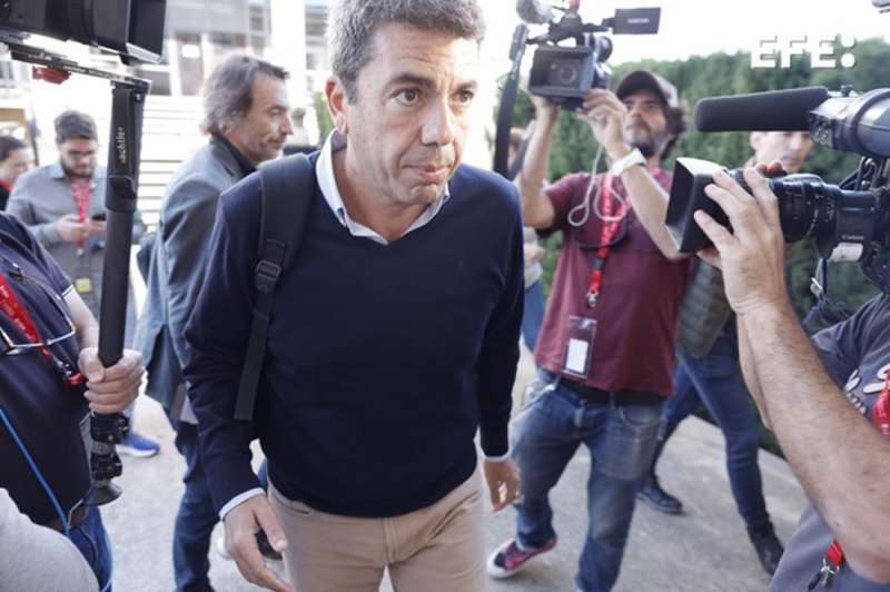 El presidente de la Generalitat valenciana Carlos Mazn llegando al centro de Coordinacin Emergencias.- EFE Kai Forsterling