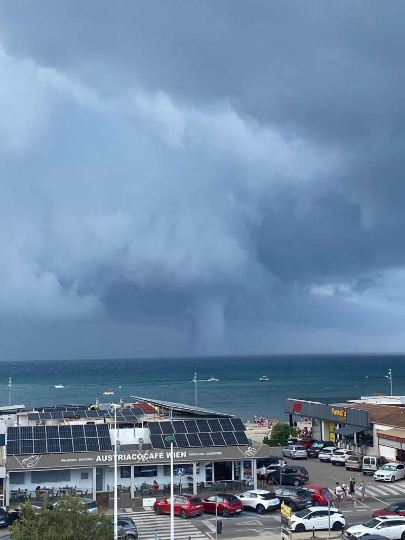 Imagen de la manga marina en Xbia. EFEAvamet
