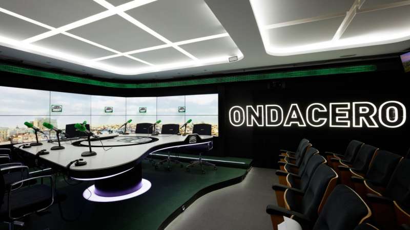 Un plat� de Onda Cero, que ahora emitir� en Utiel y Requena.  Foto: Atresmedia