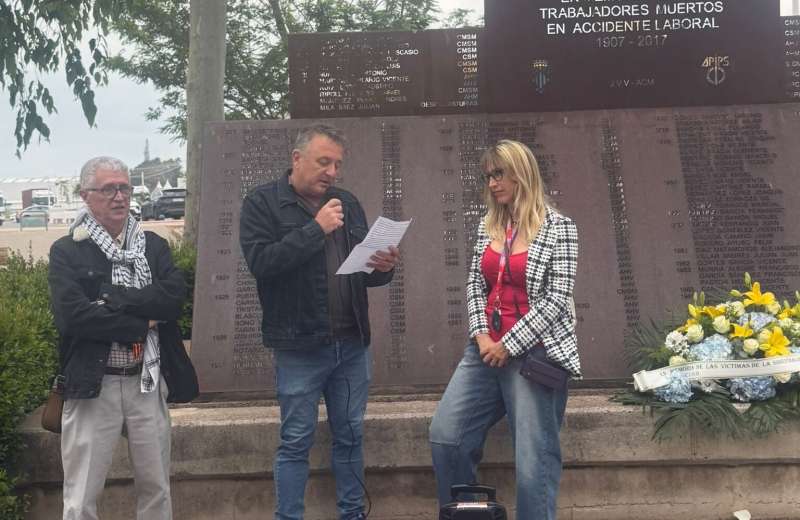 CCOO homenajea a las v�ctimas de la siniestralidad laboral y denuncia la infradeclaraci�n de las enfermedades y lesiones de origen laboral en el Port de Sagunt.  EPDA