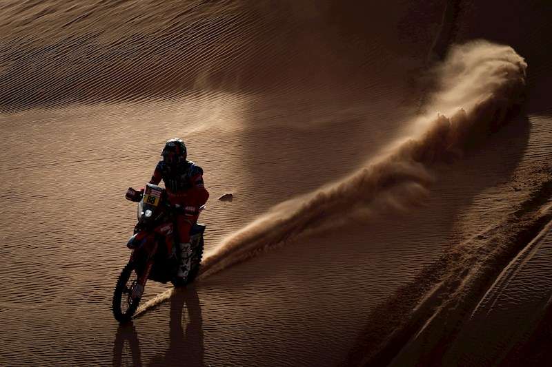  El piloto chileno Pablo Quintanilla, del Monster Energy Honda Team, en la etapa de este miércoles del Rally Dakar (Arabia Saudita) /EFE
