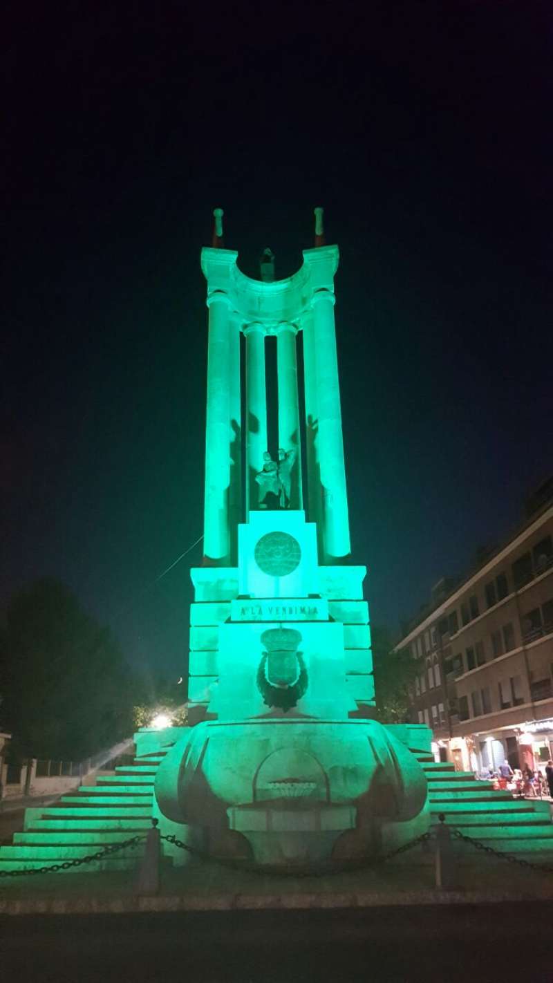Monumento iluminado./EPDA