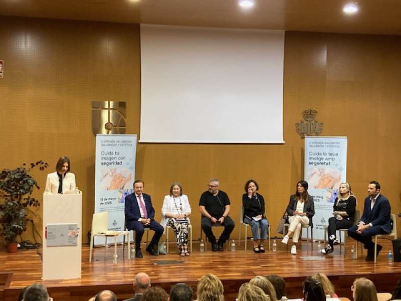 Imagen de la II Edicin de la Mesa redonda sobre salubridad y esttica organizada por el Ayuntamiento de Valencia. EPDA