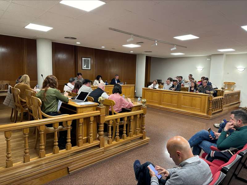Pleno municipal en el Ayuntamiento de Quart de Poblet.  EPDA