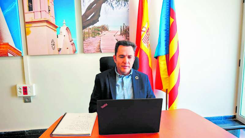 El alcalde de Canet den Berenguer, Pere Antoni.  EPDA