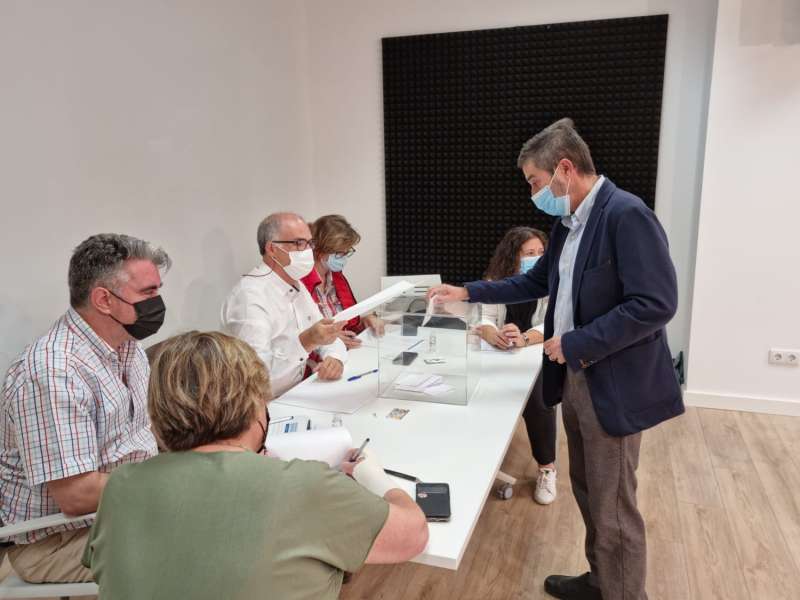 Mario López toma la presidencia del PP en Bétera. / EPDA