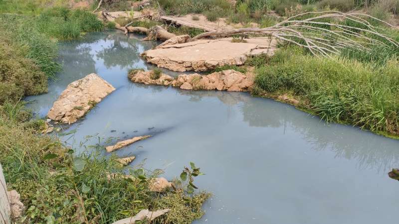 El ro Magro, contaminado.  Foto: Ayuntamiento de Requena