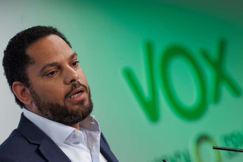 El secretario general de Vox, Ignacio Garriga, durante la rueda de prensa ofrecida en la sede del partido, en Madrid. EFESergio Prez