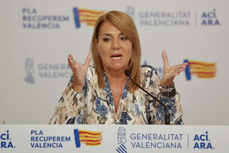 La vicepresidenta y portavoz del Consell, Susana Camarero, durante la rueda de prensa. EFEManuel Bruque
